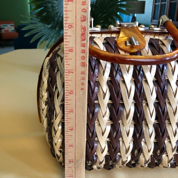 Vintage Wicker Purse - Picture 8 of 10